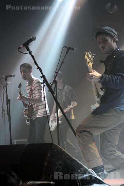 BLACK LIPS - 2010-05-26 - PARIS - La Machine (du Moulin Rouge) - Cole Alexander - Jared Swilley - Ian Brown